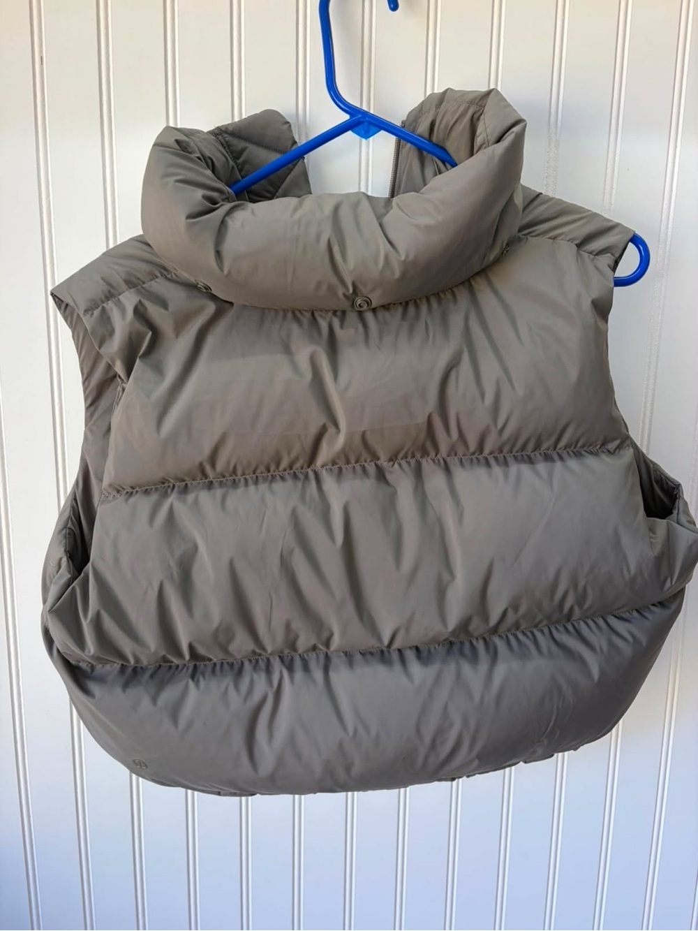 Lululemon WARM ASH GREY Wunder Puff Super-Cropped goose down Vest size 8 - Picture 15 of 16